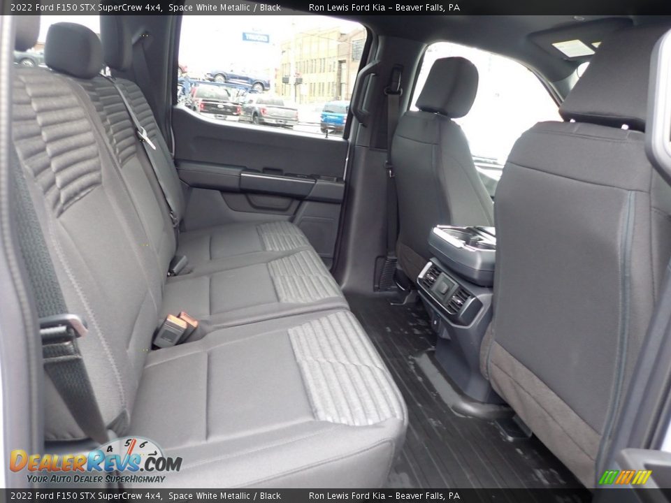 2022 Ford F150 STX SuperCrew 4x4 Space White Metallic / Black Photo #10