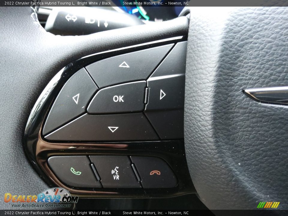 2022 Chrysler Pacifica Hybrid Touring L Steering Wheel Photo #22