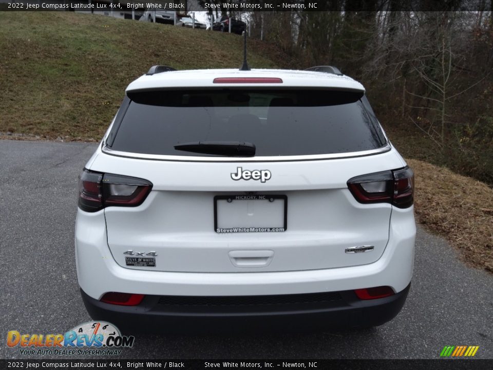 2022 Jeep Compass Latitude Lux 4x4 Bright White / Black Photo #7