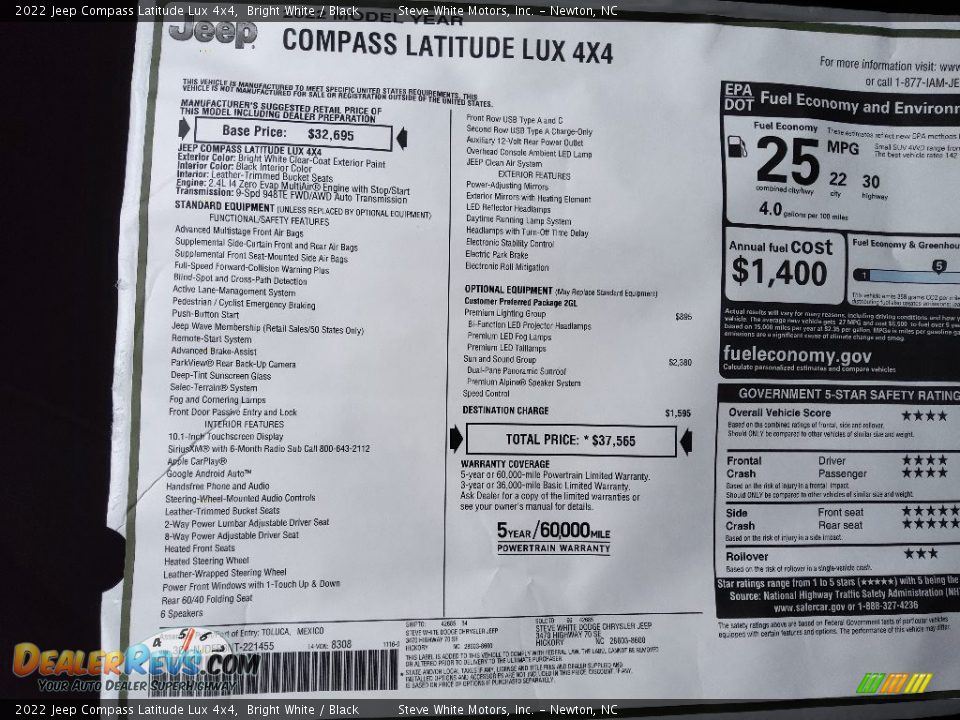 2022 Jeep Compass Latitude Lux 4x4 Bright White / Black Photo #29