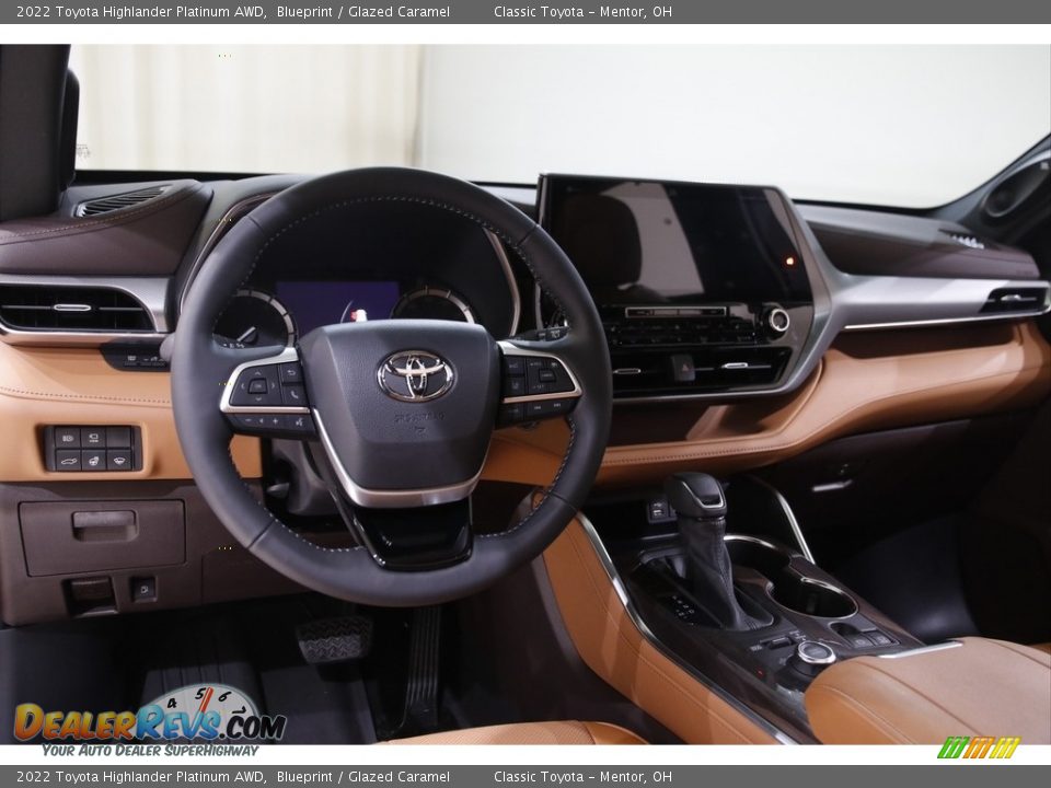 Dashboard of 2022 Toyota Highlander Platinum AWD Photo #6
