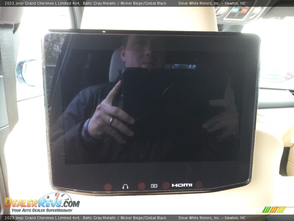 2023 Jeep Grand Cherokee L Limited 4x4 Baltic Gray Metallic / Wicker Beige/Global Black Photo #15