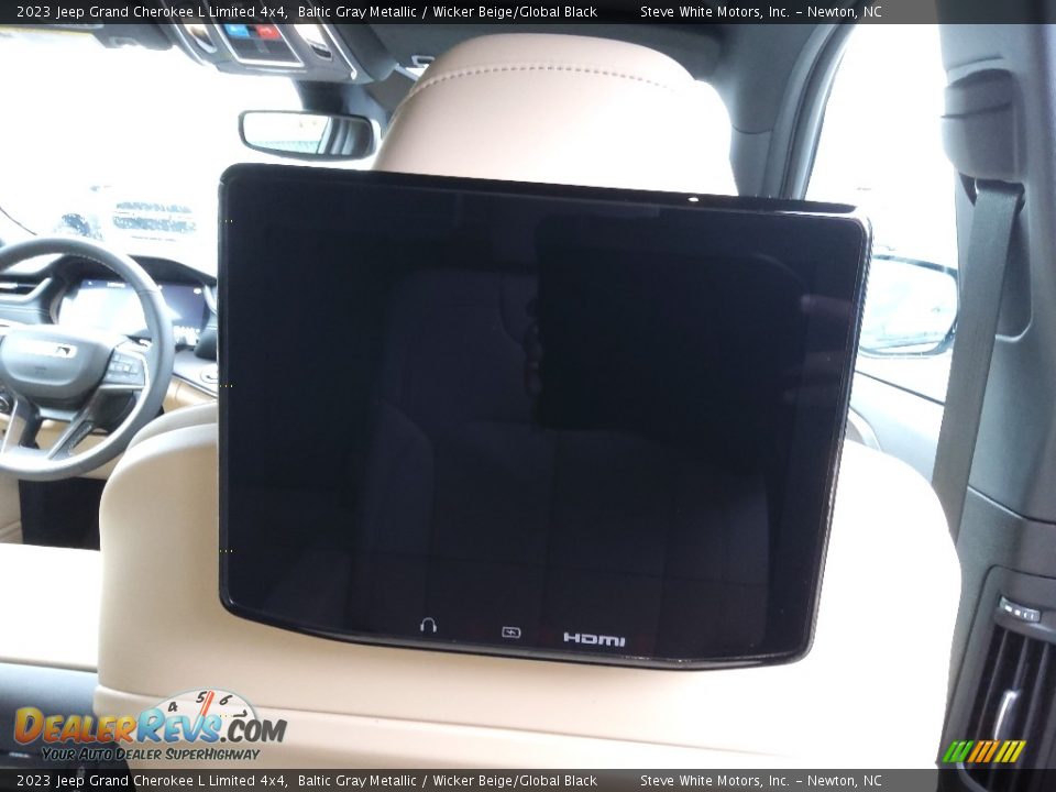 Entertainment System of 2023 Jeep Grand Cherokee L Limited 4x4 Photo #20