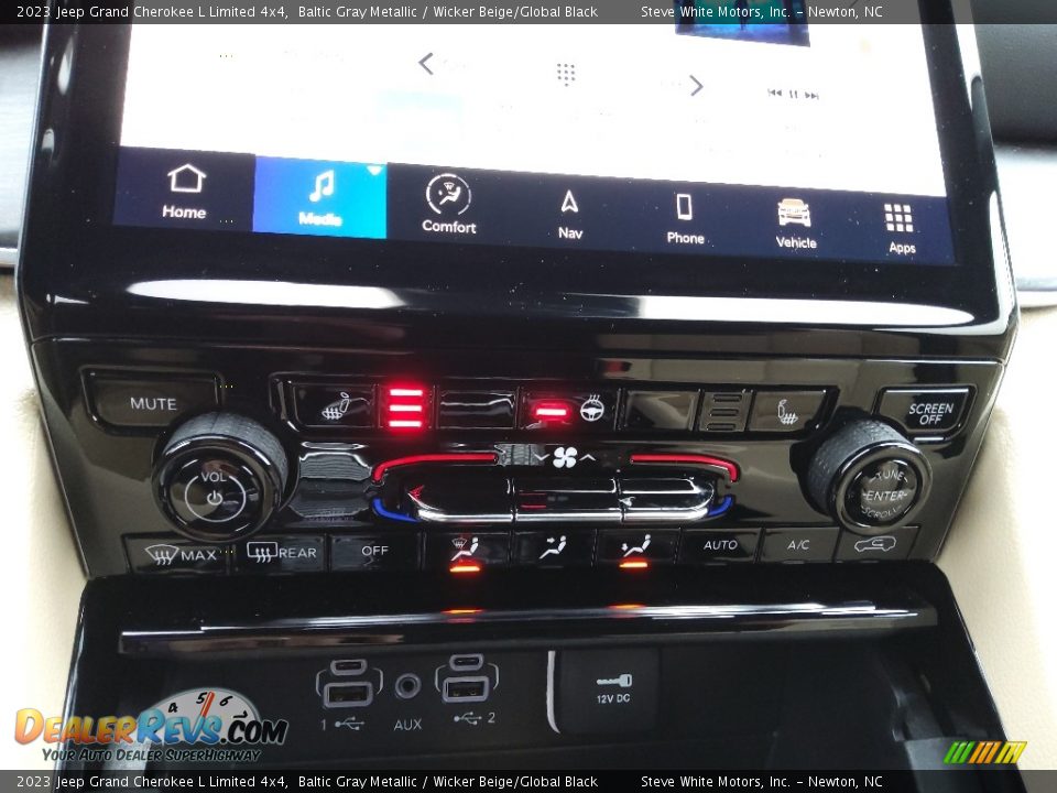 2023 Jeep Grand Cherokee L Limited 4x4 Baltic Gray Metallic / Wicker Beige/Global Black Photo #29