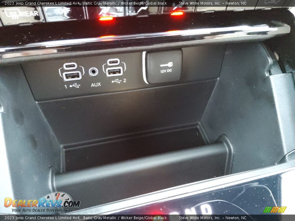 2023 Jeep Grand Cherokee L Limited 4x4 Baltic Gray Metallic / Wicker Beige/Global Black Photo #30