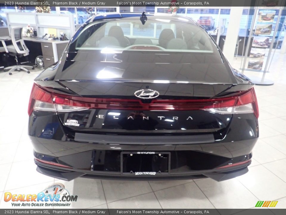 2023 Hyundai Elantra SEL Phantom Black / Medium Gray Photo #3