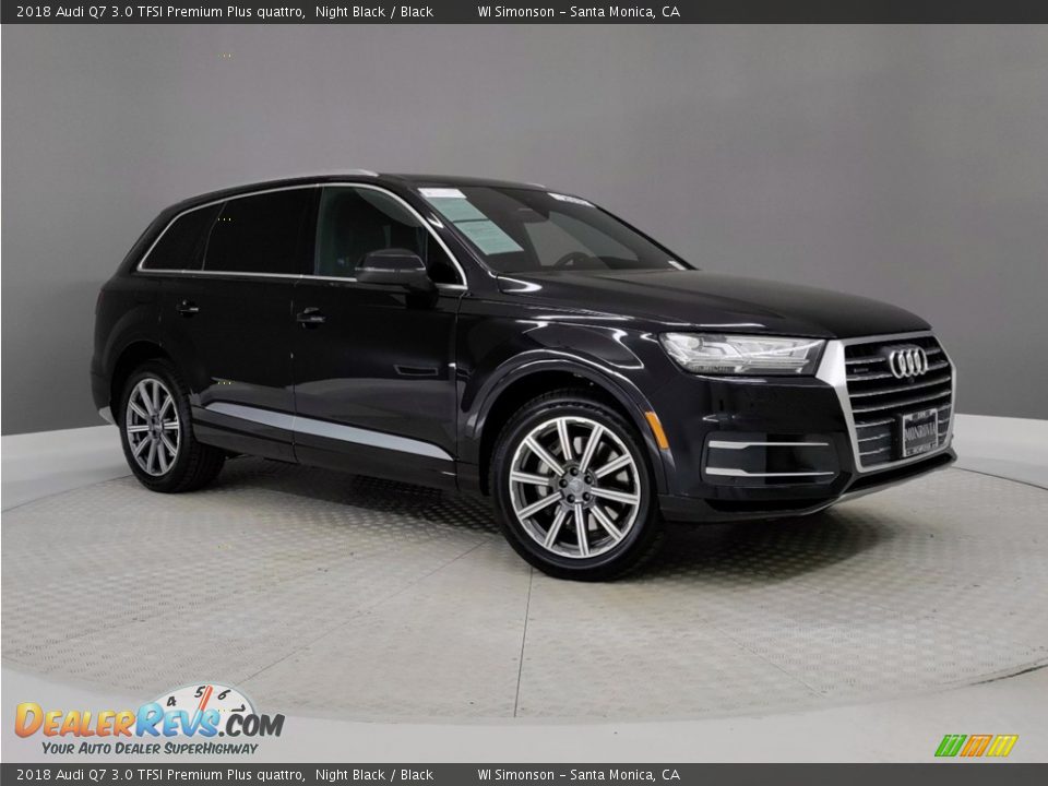 Front 3/4 View of 2018 Audi Q7 3.0 TFSI Premium Plus quattro Photo #36