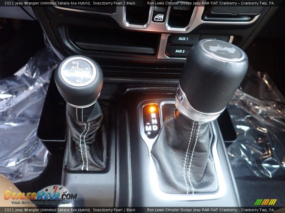 2021 Jeep Wrangler Unlimited Sahara 4xe Hybrid Shifter Photo #19