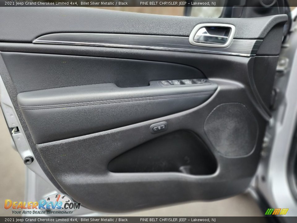 Door Panel of 2021 Jeep Grand Cherokee Limited 4x4 Photo #33