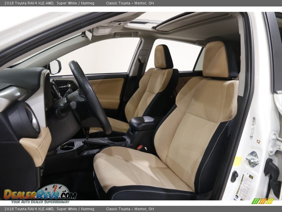 2018 Toyota RAV4 XLE AWD Super White / Nutmeg Photo #5