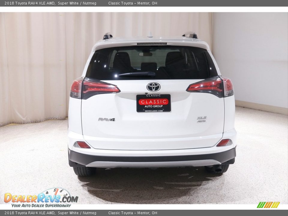 2018 Toyota RAV4 XLE AWD Super White / Nutmeg Photo #19