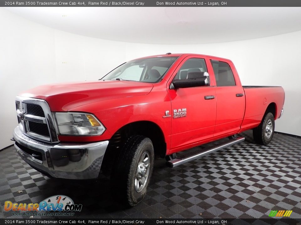 Front 3/4 View of 2014 Ram 3500 Tradesman Crew Cab 4x4 Photo #5