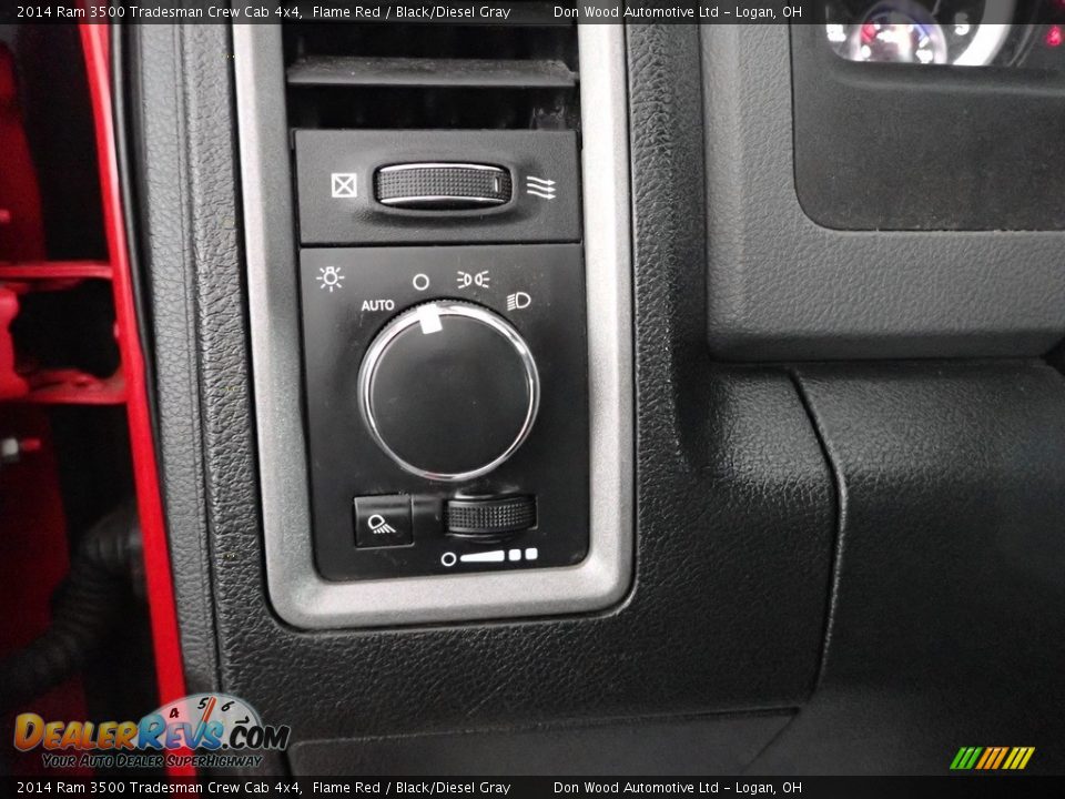 Controls of 2014 Ram 3500 Tradesman Crew Cab 4x4 Photo #14