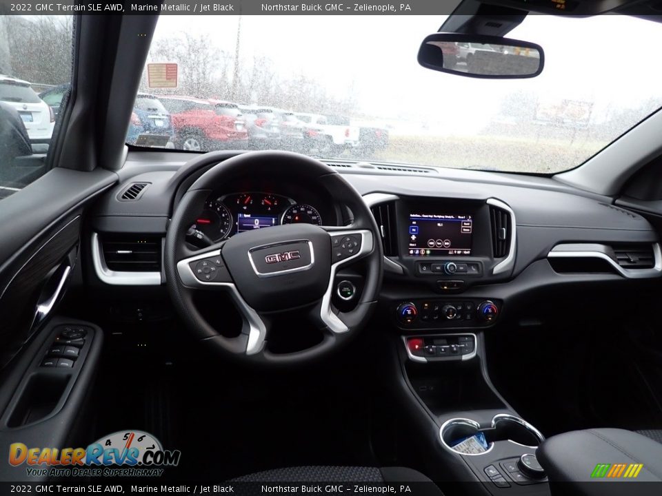 Dashboard of 2022 GMC Terrain SLE AWD Photo #18