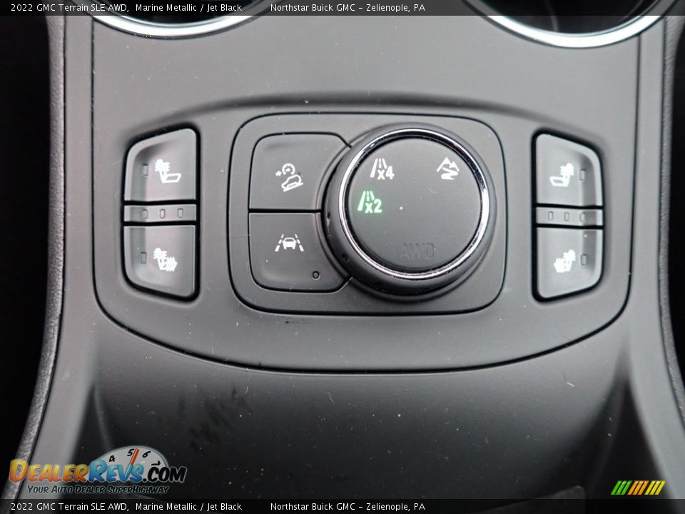 Controls of 2022 GMC Terrain SLE AWD Photo #24