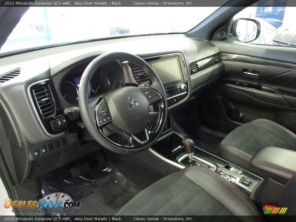 Black Interior - 2020 Mitsubishi Outlander LE S-AWC Photo #14