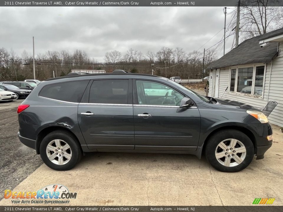 2011 Chevrolet Traverse LT AWD Cyber Gray Metallic / Cashmere/Dark Gray Photo #4