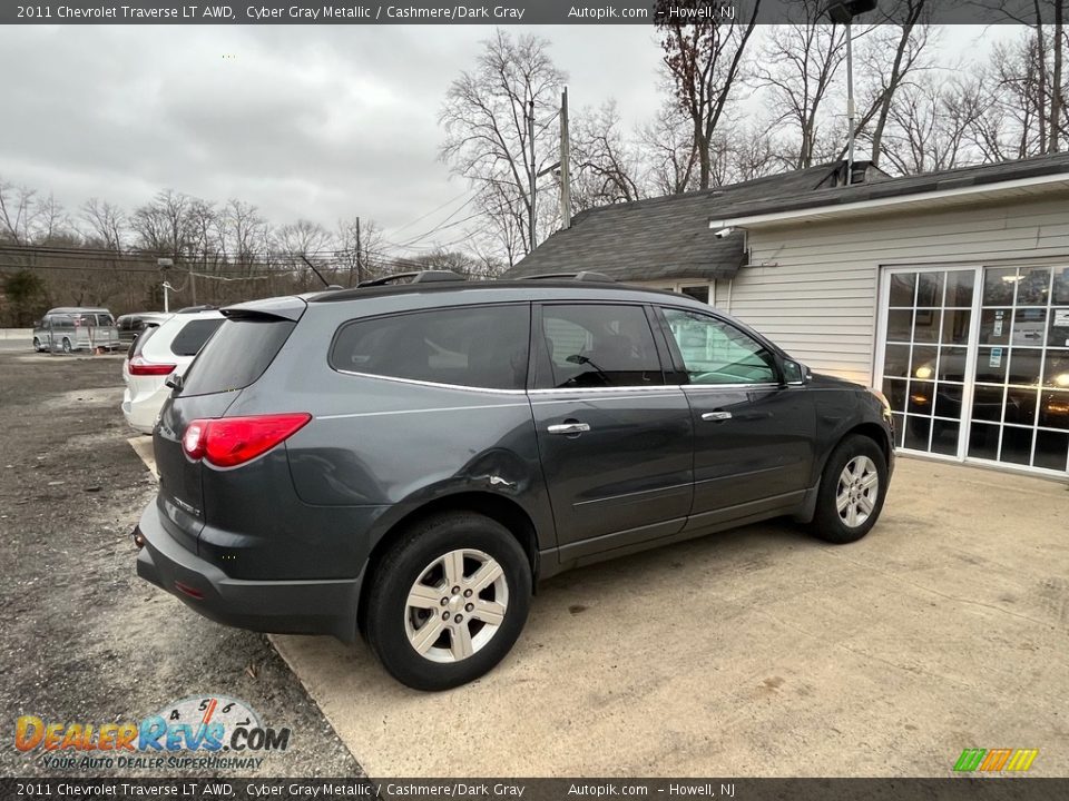 2011 Chevrolet Traverse LT AWD Cyber Gray Metallic / Cashmere/Dark Gray Photo #5