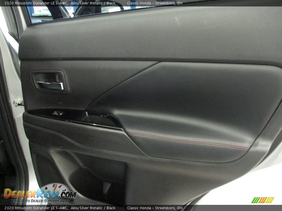 2020 Mitsubishi Outlander LE S-AWC Alloy Silver Metallic / Black Photo #28