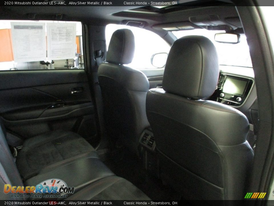2020 Mitsubishi Outlander LE S-AWC Alloy Silver Metallic / Black Photo #30