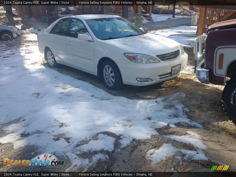 2004 Toyota Camry XLE Super White / Stone Photo #1