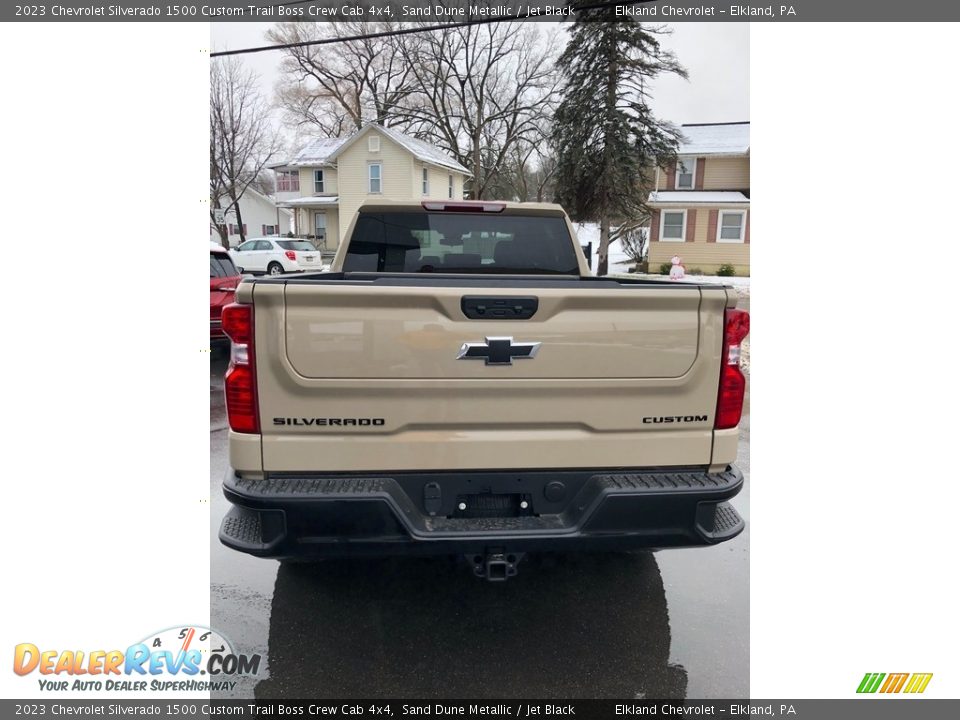 2023 Chevrolet Silverado 1500 Custom Trail Boss Crew Cab 4x4 Sand Dune Metallic / Jet Black Photo #5