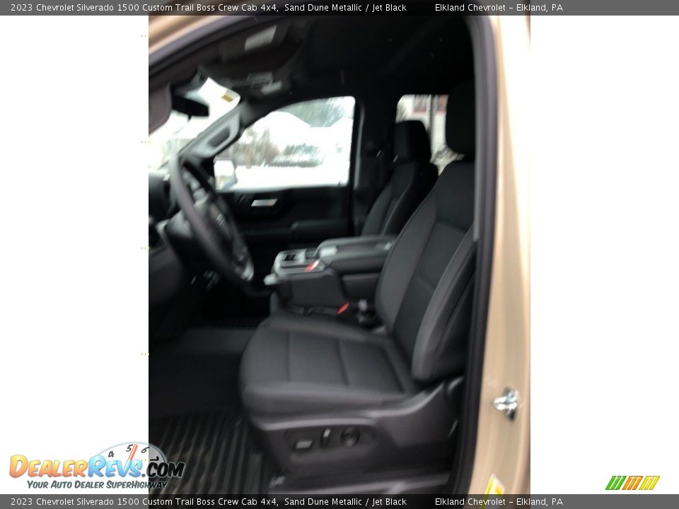 2023 Chevrolet Silverado 1500 Custom Trail Boss Crew Cab 4x4 Sand Dune Metallic / Jet Black Photo #7