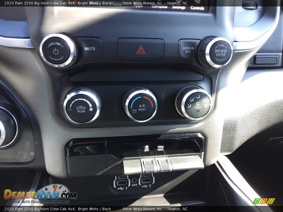 2020 Ram 1500 Big Horn Crew Cab 4x4 Bright White / Black Photo #25