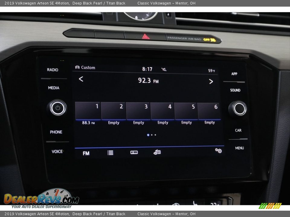 Controls of 2019 Volkswagen Arteon SE 4Motion Photo #10