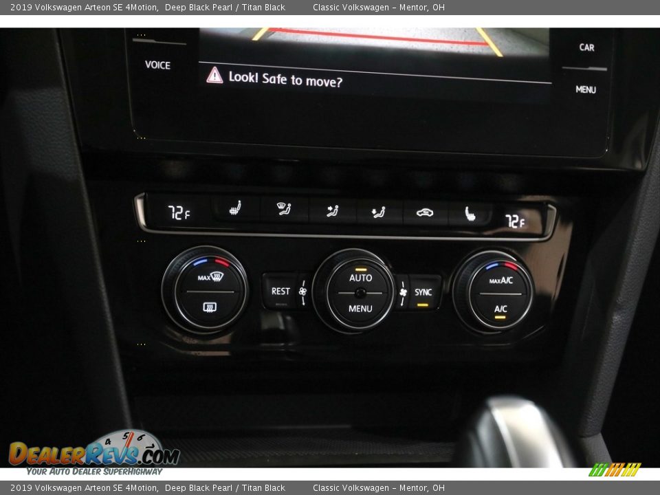 Controls of 2019 Volkswagen Arteon SE 4Motion Photo #13