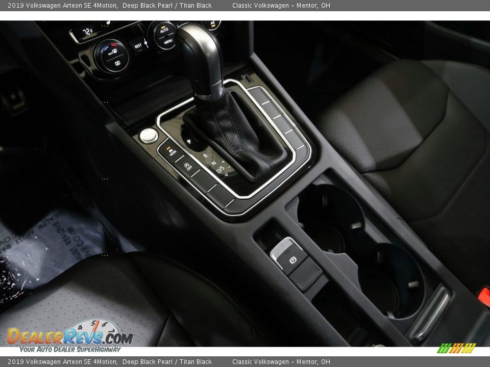 2019 Volkswagen Arteon SE 4Motion Shifter Photo #15