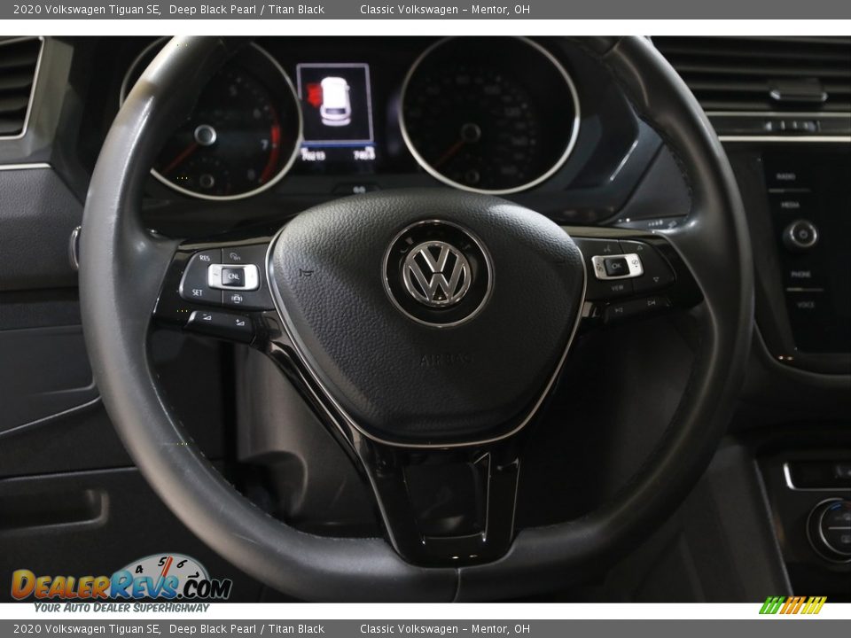 2020 Volkswagen Tiguan SE Steering Wheel Photo #7
