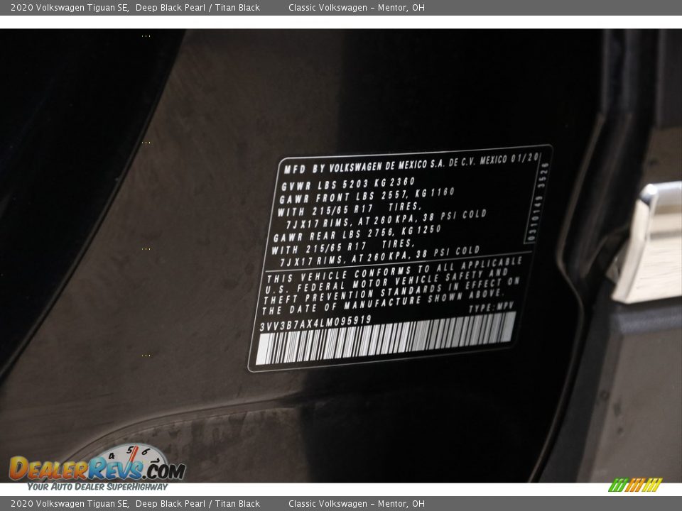 2020 Volkswagen Tiguan SE Deep Black Pearl / Titan Black Photo #22