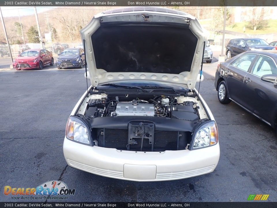 2003 Cadillac DeVille Sedan White Diamond / Neutral Shale Beige Photo #4