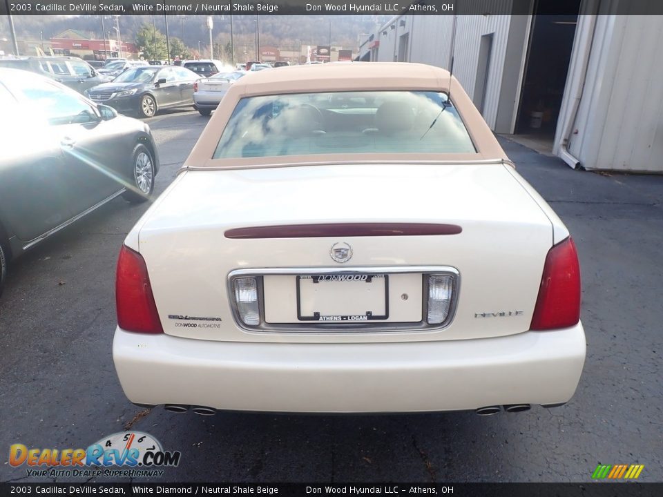 2003 Cadillac DeVille Sedan White Diamond / Neutral Shale Beige Photo #9