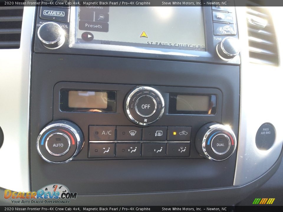 2020 Nissan Frontier Pro-4X Crew Cab 4x4 Magnetic Black Pearl / Pro-4X Graphite Photo #24