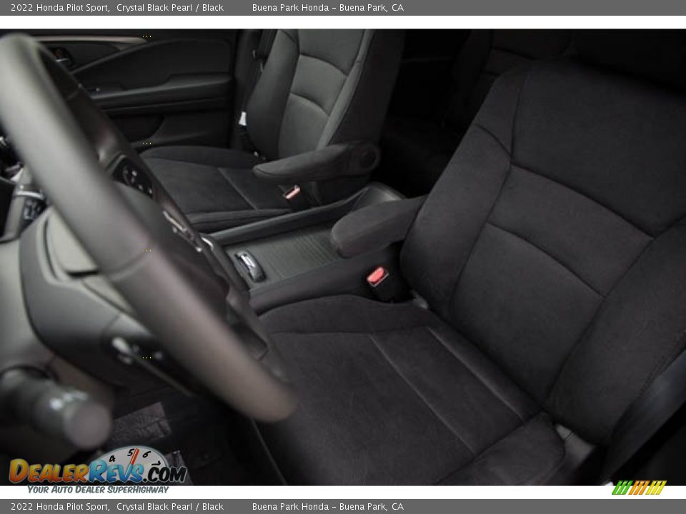 Front Seat of 2022 Honda Pilot Sport Photo #25