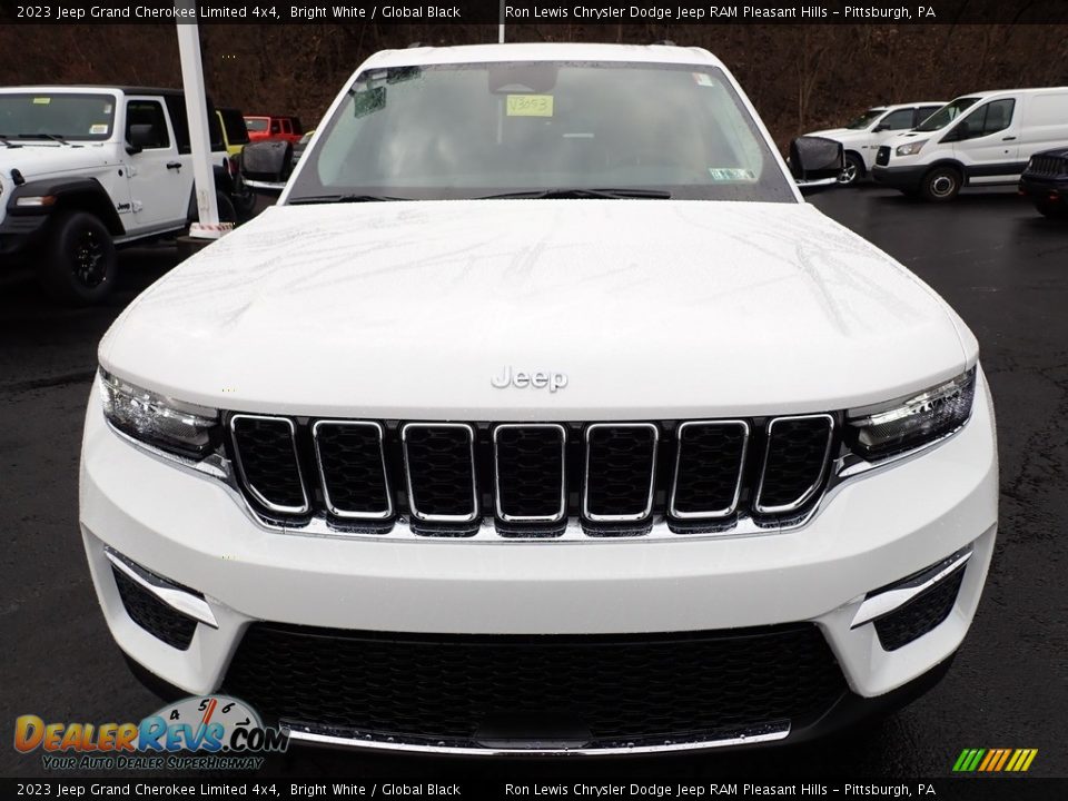 2023 Jeep Grand Cherokee Limited 4x4 Bright White / Global Black Photo #9