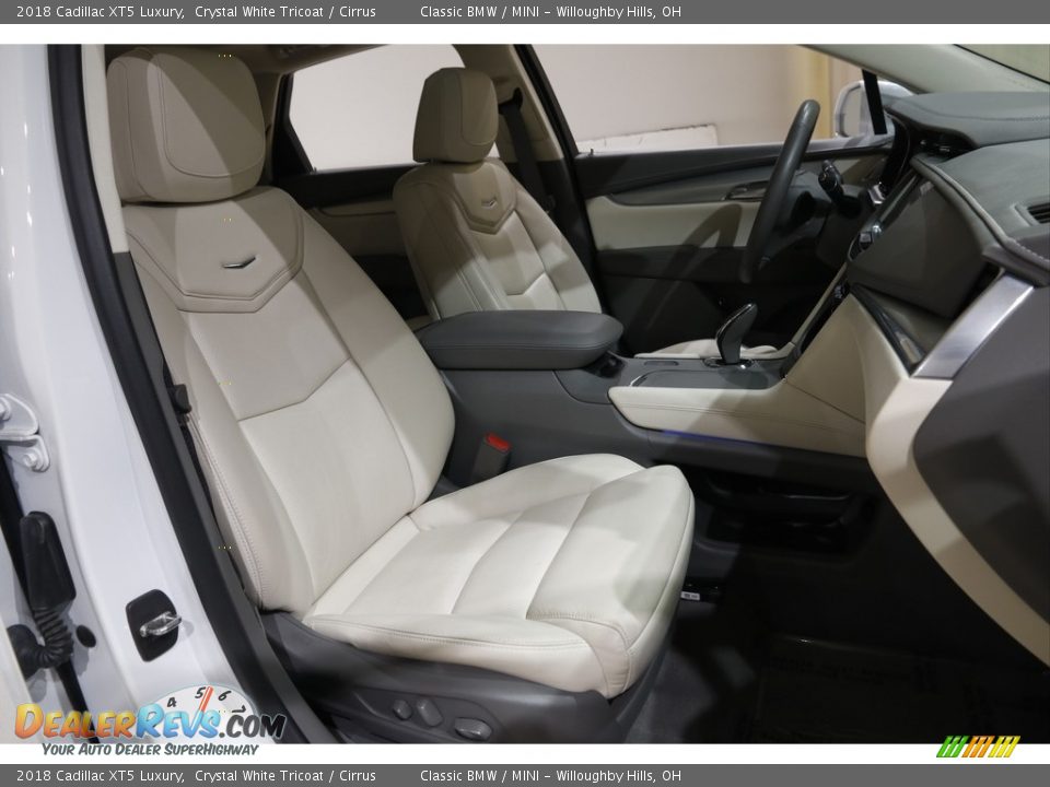 2018 Cadillac XT5 Luxury Crystal White Tricoat / Cirrus Photo #18