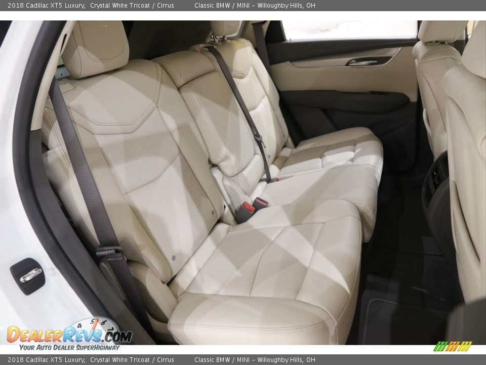 2018 Cadillac XT5 Luxury Crystal White Tricoat / Cirrus Photo #19