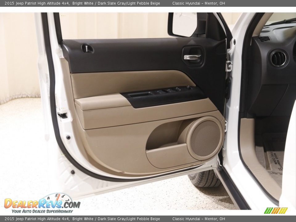 2015 Jeep Patriot High Altitude 4x4 Bright White / Dark Slate Gray/Light Pebble Beige Photo #4