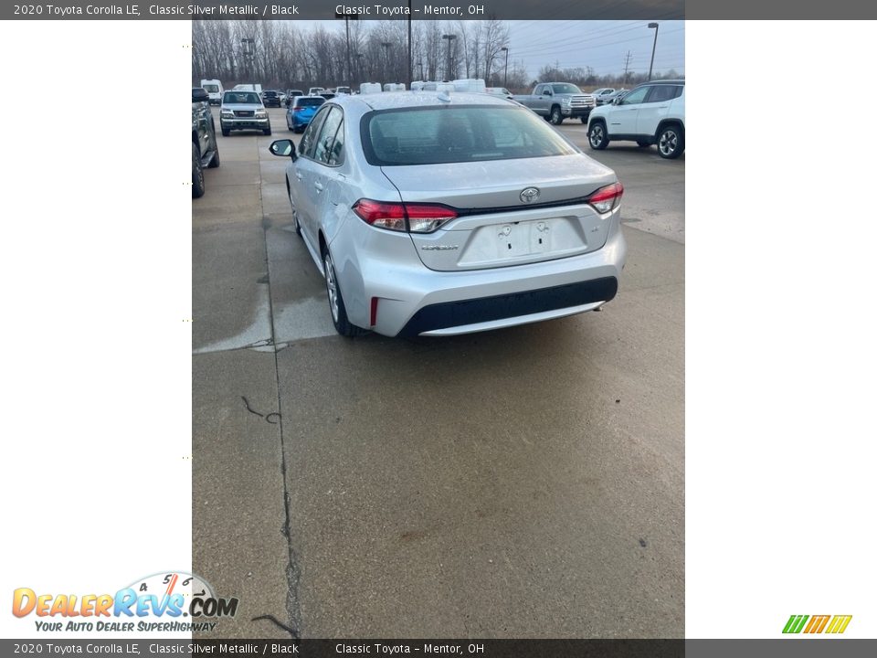 2020 Toyota Corolla LE Classic Silver Metallic / Black Photo #2