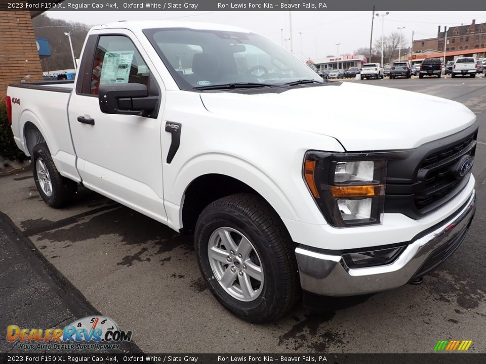 Front 3/4 View of 2023 Ford F150 XL Regular Cab 4x4 Photo #2