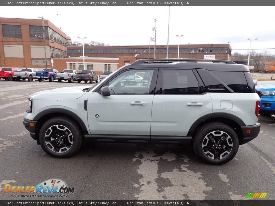 2022 Ford Bronco Sport Outer Banks 4x4 Cactus Gray / Navy Pier Photo #5