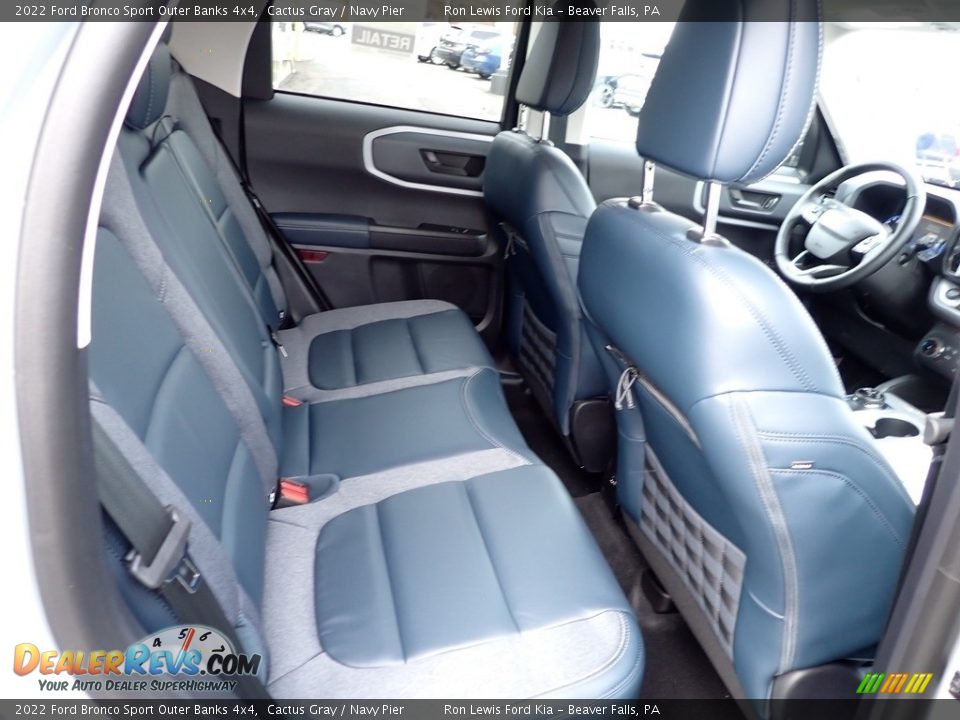 2022 Ford Bronco Sport Outer Banks 4x4 Cactus Gray / Navy Pier Photo #10