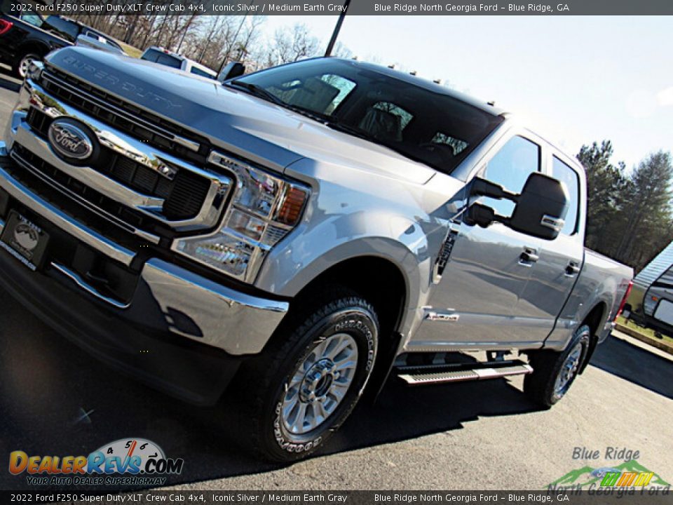 2022 Ford F250 Super Duty XLT Crew Cab 4x4 Iconic Silver / Medium Earth Gray Photo #27