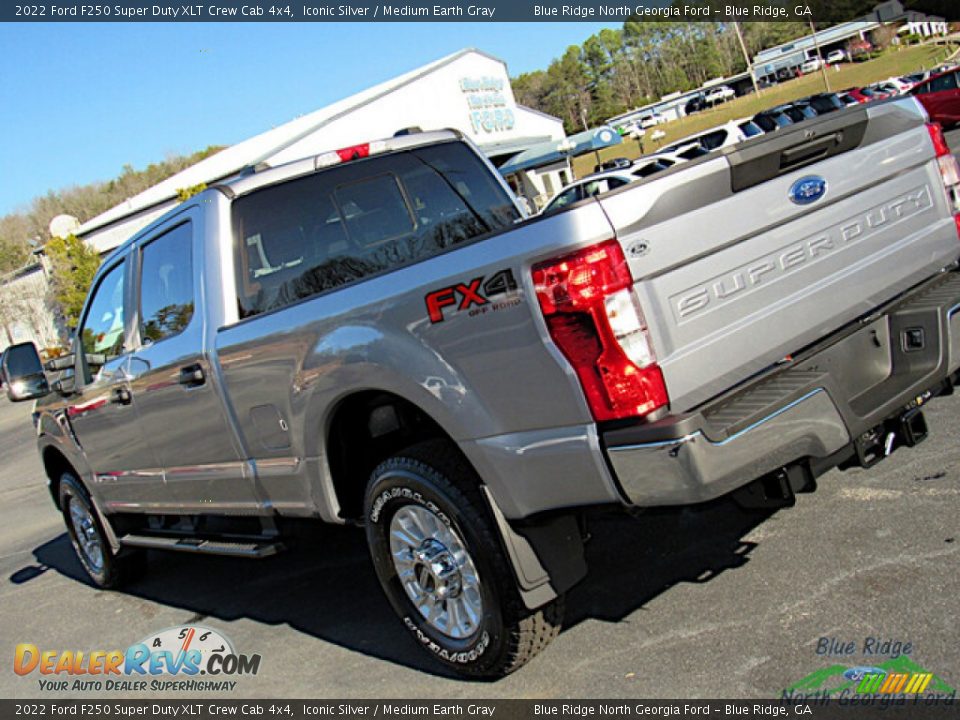 2022 Ford F250 Super Duty XLT Crew Cab 4x4 Iconic Silver / Medium Earth Gray Photo #30