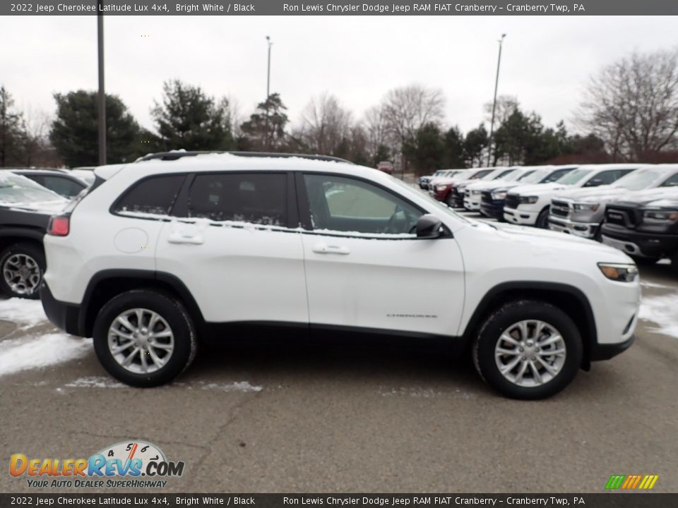 2022 Jeep Cherokee Latitude Lux 4x4 Bright White / Black Photo #6