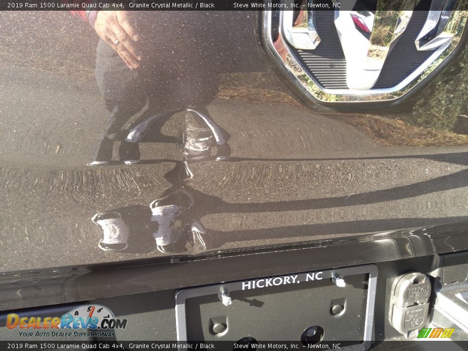 2019 Ram 1500 Laramie Quad Cab 4x4 Granite Crystal Metallic / Black Photo #9