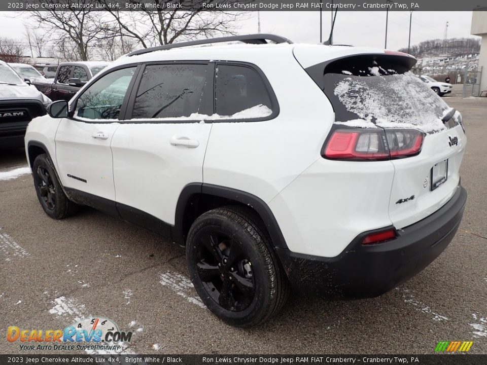 2023 Jeep Cherokee Altitude Lux 4x4 Bright White / Black Photo #3